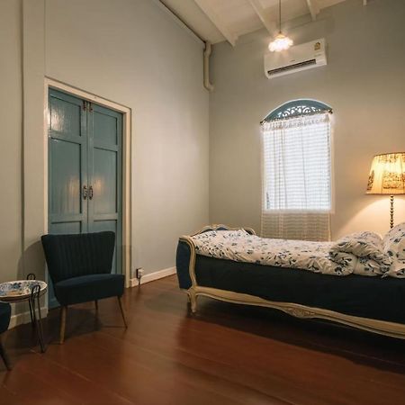 Lhong Yaowarat Hostel Бангкок Екстер'єр фото