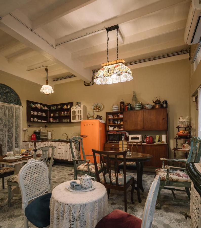 Lhong Yaowarat Hostel Бангкок Екстер'єр фото
