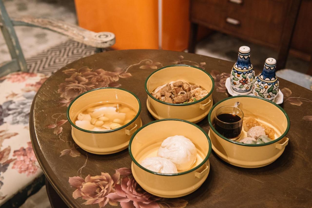 Lhong Yaowarat Hostel Бангкок Екстер'єр фото