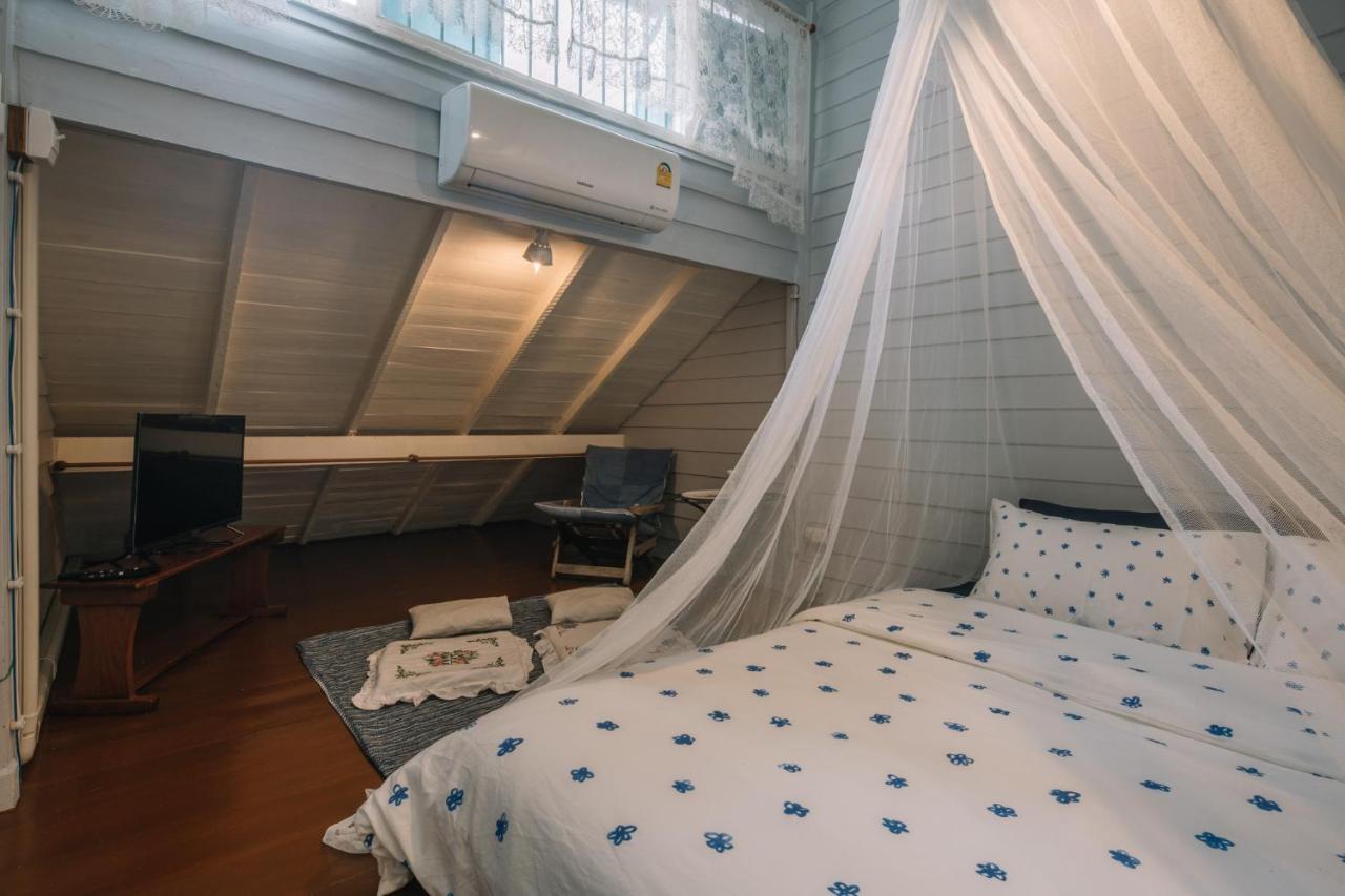 Lhong Yaowarat Hostel Бангкок Екстер'єр фото