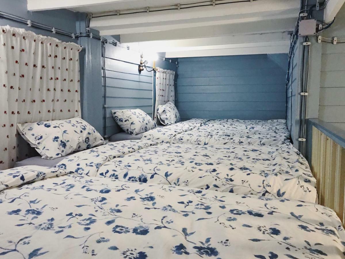 Lhong Yaowarat Hostel Бангкок Екстер'єр фото